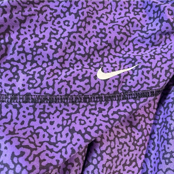 Nike Capri Leggings - Picture 4 of 4